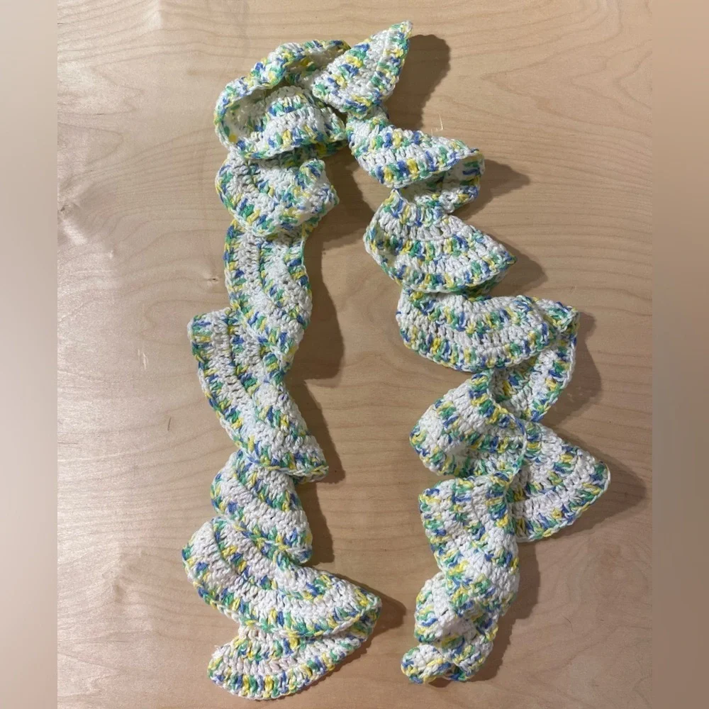 Colorful Crochet Ruffle Scarf (Q)